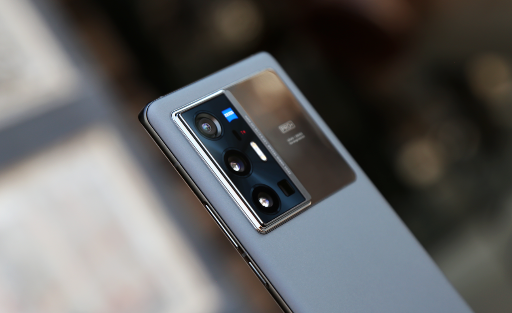 最好的拍照手机是哪一款（2021拍照最佳的4款手机） 